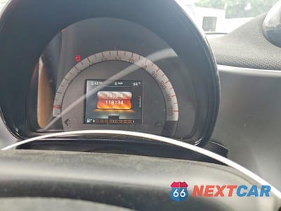 Zdjęcie 10 z 13 samochodu: 2016 SMART FORTWO VIN:WMEFJ5DA1GK052308 - miniatura
