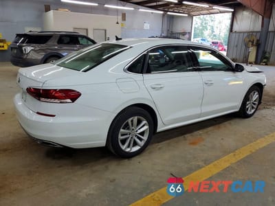 Trzecie zdjęcie samochodu z tyłu: 2020 VOLKSWAGEN PASSAT SE VIN:1VWWA7A32LC004804 - miniatura