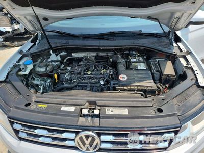 Zdjęcie 12 z 14 samochodu: 2018 VOLKSWAGEN TIGUAN SE VIN:3VV3B7AX8JM214150 - miniatura