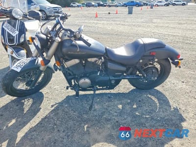 Trzecie zdjęcie samochodu z tyłu: 2013 HONDA VT750 C2B VIN:JH2RC5386DK300169 - miniatura
