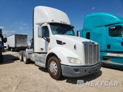Czwarte zdjęcie samochodu z boku: 2020 PETERBILT 579 SEMI TRUCK VIN:1XPBDP9X7LD718596 - miniatura