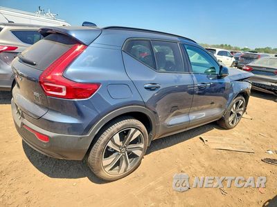 Trzecie zdjęcie samochodu z tyłu: 2026 VOLVO XC40 ULTRA VIN:YV4L12UM8T2777972 - miniatura