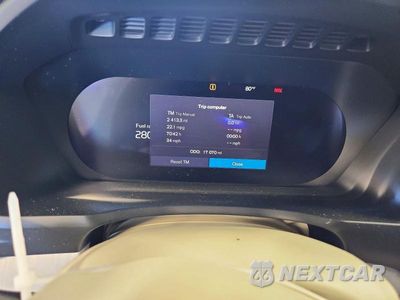 Zdjęcie 9 z 13 samochodu: 2023 VOLVO XC90 CORE VIN:YV4L12PV7P1926193 - miniatura