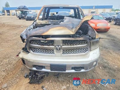 Piąte zdjęcie samochodu w środku: 2014 RAM 1500 LARAMIE VIN:1C6RR7VT0ES359361 - miniatura