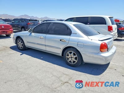 Drugie zdjęcie samochodu z przodu: 2000 HYUNDAI SONATA GLS VIN:KMHWF35V1YA276140 - miniatura