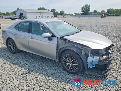 Czwarte zdjęcie samochodu z boku: 2023 TOYOTA CAMRY XLE VIN:4T1F11AKXPU725178 - miniatura