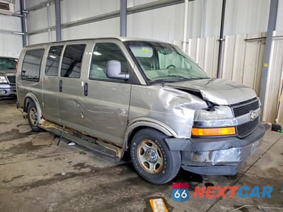 Czwarte zdjęcie samochodu z boku: 2003 CHEVROLET EXPRESS G1500 VIN:1GBFG15X931226347 - miniatura