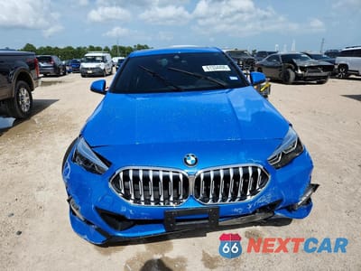 Piąte zdjęcie samochodu w środku: 2022 BMW 228XI VIN:WBA73AK08N7K27666 - miniatura