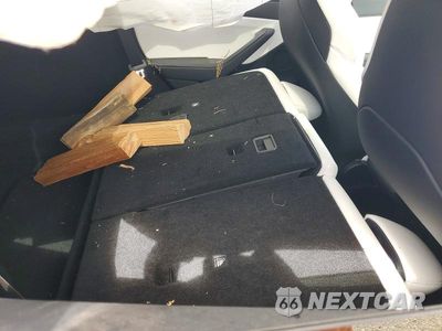 Zdjęcie 10 z 12 samochodu: 2026 TESLA MODEL Y VIN:7SAYGDET1TA671076 - miniatura