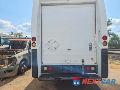 Zdjęcie 6 z 13 samochodu: 2013 ISUZU NPR HD - DELIVERY VAN VIN:JALB4T173D7W01327 - miniatura