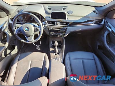 Zdjęcie 8 z 14 samochodu: 2018 BMW X1 XDRIVE28I VIN:WBXHT3C37J3H33430 - miniatura