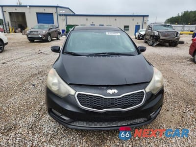 Piąte zdjęcie samochodu w środku: 2015 KIA FORTE EX VIN:KNAFX4A89F5267969 - miniatura