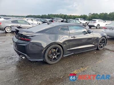 Trzecie zdjęcie samochodu z tyłu: 2017 CHEVROLET CAMARO LT VIN:1G1FC1RS0H0107825 - miniatura