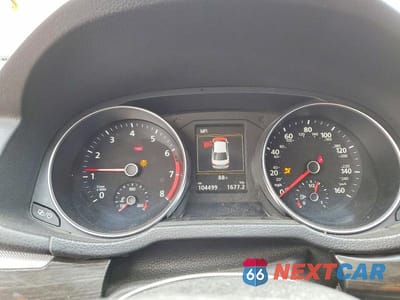 Zdjęcie 9 z 12 samochodu: 2017 VOLKSWAGEN PASSAT SE VIN:1VWGT7A33HC025800 - miniatura