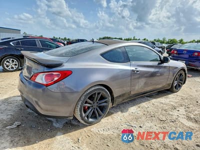 Piąte zdjęcie samochodu w środku: 2010 HYUNDAI GENESIS COUPE 2.0T TRACK VIN:KMHHT6KD4AU027429 - miniatura