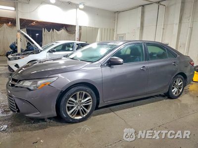 2015 TOYOTA CAMRY SE 4T1BF1FK6FU064398 - główne zdjęcie licytacji z USA - miniatura