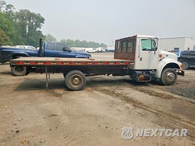 Trzecie zdjęcie samochodu z tyłu: 1999 INTERNATIONAL 4000 4700 VIN:1HTSLABL8XH584515 - miniatura