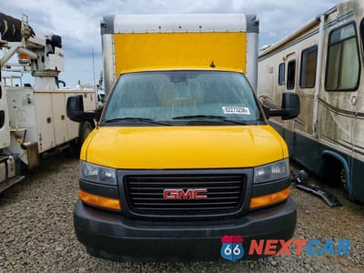 Piąte zdjęcie samochodu w środku: 2022 GMC SAVANA CUTWAY BOX TRUCK VIN:7GZ37TC7XNN002712 - miniatura