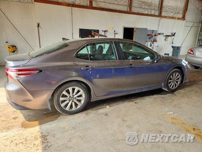 Trzecie zdjęcie samochodu z tyłu: 2020 TOYOTA CAMRY LE VIN:4T1C11AK6LU955961 - miniatura