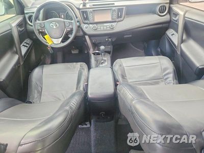 Zdjęcie 8 z 13 samochodu: 2017 TOYOTA RAV4 XLE VIN:JTMWFREVXHJ703970 - miniatura