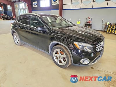 Czwarte zdjęcie samochodu z boku: 2020 MERCEDES-BENZ GLA 250 VIN:W1NTG4EB1LJ702345 - miniatura
