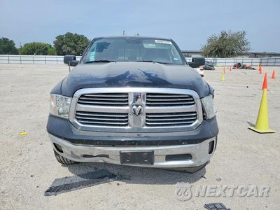 Piąte zdjęcie samochodu w środku: 2019 RAM 1500 CLASSIC SLT VIN:1C6RR6LT0KS621260 - miniatura