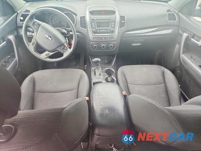 Zdjęcie 8 z 12 samochodu: 2015 KIA SORENTO LX VIN:5XYKT3A66FG657358 - miniatura
