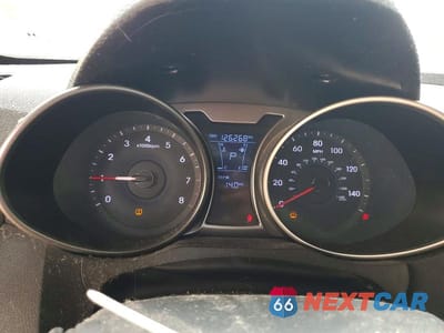 Zdjęcie 9 z 12 samochodu: 2013 HYUNDAI VELOSTER BASE VIN:KMHTC6AD1DU172332 - miniatura