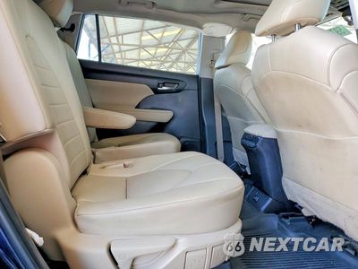 Zdjęcie 10 z 12 samochodu: 2023 TOYOTA HIGHLANDER XLE VIN:5TDKDRAH8PS012863 - miniatura