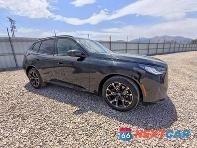 Czwarte zdjęcie samochodu z boku: 2025 BMW X3 30 XDRIVE VIN:5UX53GP01S9Z57049 - miniatura