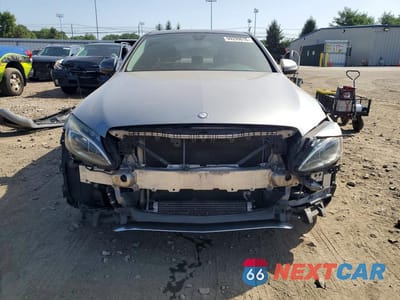 Zdjęcie 9 z 24 samochodu: 2015 MERCEDES-BENZ C 300 4MATIC VIN:55SWF4KB8FU022299 - miniatura