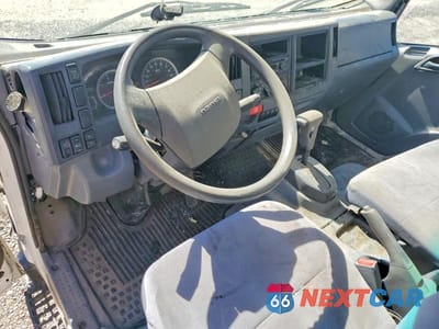 Zdjęcie 8 z 13 samochodu: 2022 ISUZU NQR VIN:JALE5W168N7900557 - miniatura