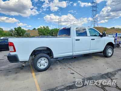 Trzecie zdjęcie samochodu z tyłu: 2024 RAM 2500 TRADESMAN VIN:3C6UR5HJ6RG173796 - miniatura