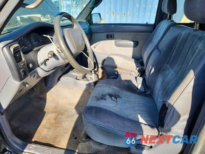 Zdjęcie 7 z 13 samochodu: 1999 TOYOTA TACOMA BASE VIN:4TAWM72N7XZ524859 - miniatura