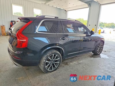 Trzecie zdjęcie samochodu z tyłu: 2017 VOLVO XC90 T6 VIN:YV4A22PK0H1134107 - miniatura