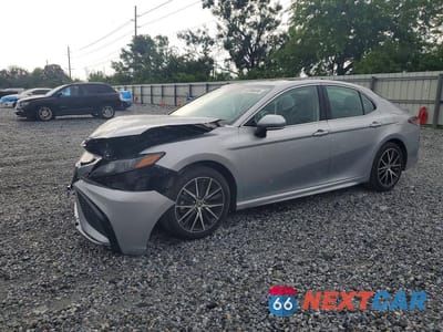 2024 TOYOTA CAMRY SE 4T1S11AK7RU905803 - główne zdjęcie licytacji z USA - miniatura