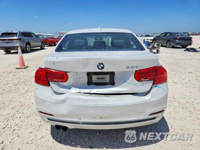 Zdjęcie 6 z 12 samochodu: 2018 BMW 330 I VIN:WBA8B9G58JNU96931 - miniatura