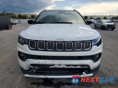 Piąte zdjęcie samochodu w środku: 2025 JEEP COMPASS LIMITED VIN:3C4NJDCN5ST561849 - miniatura