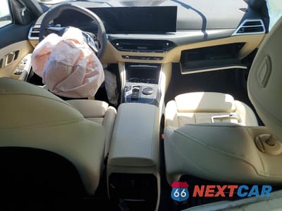 Zdjęcie 8 z 12 samochodu: 2025 BMW 330XI VIN:3MW89CW04S8F55511 - miniatura