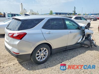 Trzecie zdjęcie samochodu z tyłu: 2019 CHEVROLET EQUINOX LS VIN:3GNAXHEV1KS656584 - miniatura