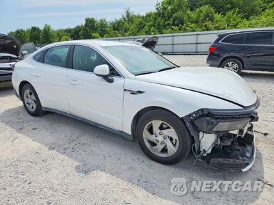 Czwarte zdjęcie samochodu z boku: 2025 HYUNDAI SONATA SE VIN:KMHL24JA4SA494040 - miniatura