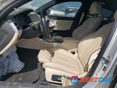 Zdjęcie 7 z 12 samochodu: 2019 BMW 330I VIN:WBA5R1C52KAJ98549 - miniatura