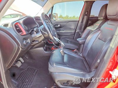 Zdjęcie 7 z 12 samochodu: 2015 JEEP RENEGADE TRAILHAWK VIN:ZACCJBCT0FPB87254 - miniatura
