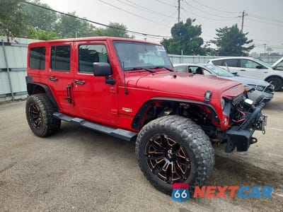 Czwarte zdjęcie samochodu z boku: 2014 JEEP WRANGLER UNLIMITED SAHARA VIN:1C4BJWEG0EL128355 - miniatura
