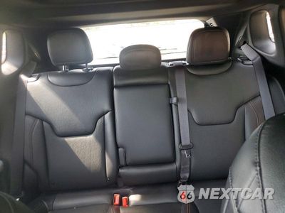 Zdjęcie 10 z 13 samochodu: 2023 JEEP COMPASS LATITUDE LUX VIN:3C4NJDFN1PT535994 - miniatura