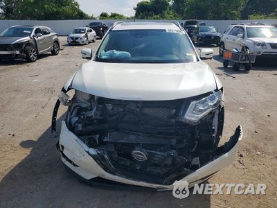 Piąte zdjęcie samochodu w środku: 2020 NISSAN ROGUE SL VIN:5N1AT2MV5LC720163 - miniatura