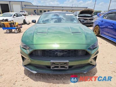 Piąte zdjęcie samochodu w środku: 2022 FORD MUSTANG VIN:1FA6P8TH2N5146552 - miniatura