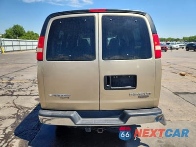 Zdjęcie 6 z 13 samochodu: 2006 CHEVROLET EXPRESS G3500 VIN:1GAHG35U661213090 - miniatura
