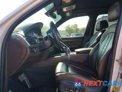 Zdjęcie 7 z 13 samochodu: 2017 BMW X5 XDR40E VIN:5UXKT0C38H0V97947 - miniatura
