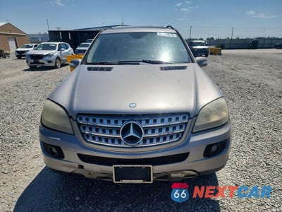 Piąte zdjęcie samochodu w środku: 2006 MERCEDES-BENZ ML 500 VIN:4JGBB75E36A059882 - miniatura